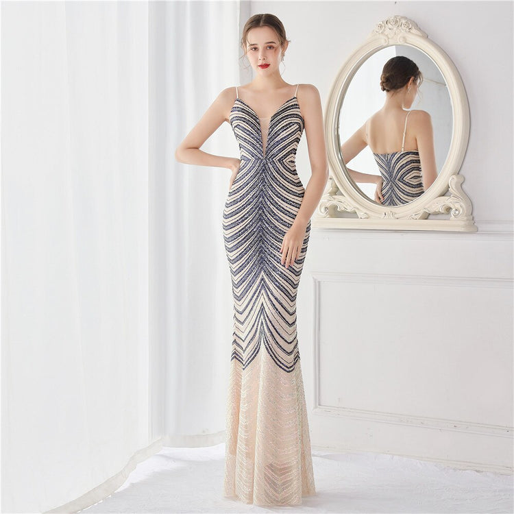 Vestido de Festa Longo Luxo Detalhado em Listras de Paetês Azul Marinho