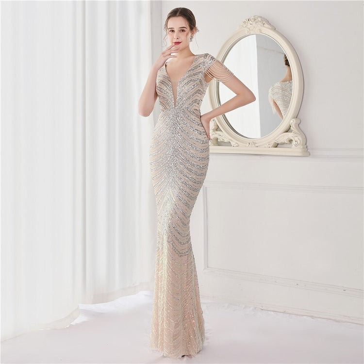 Vestido de Festa Luxo Sereia com Detalhes Paetês Prateado