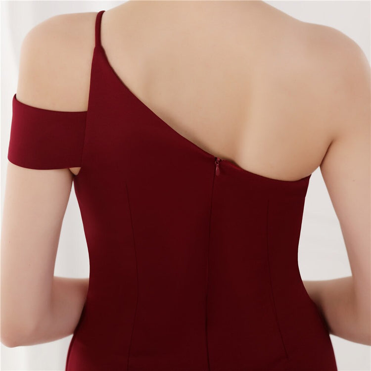 Vestido de Festa Longo com Ombro Assimétrico Marsala