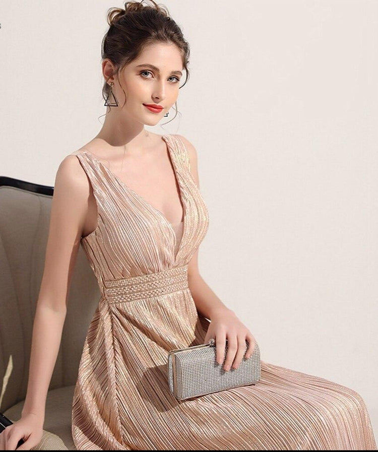 Vestido de Festa Longo em Chiffon Plissado Dourado