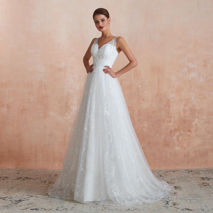Vestido de Noiva Silhueta A em Tule Decorado com Brilho