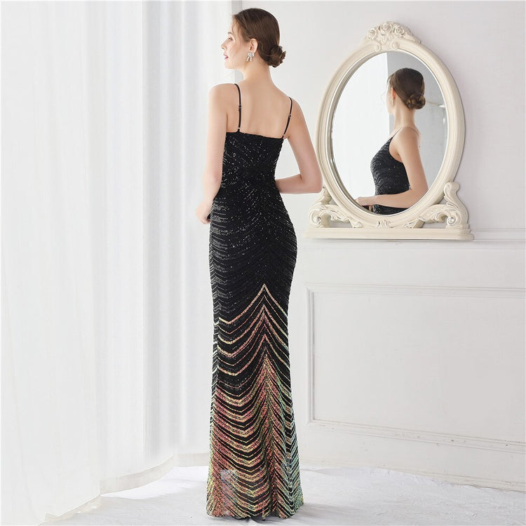 Vestido de Festa Longo Luxo Detalhado em Listras de Paetês Preto