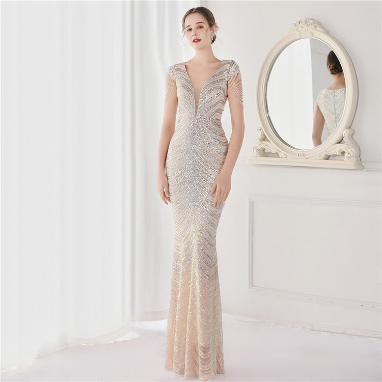 Vestido de Festa Luxo Sereia com Detalhes Paetês Prateado