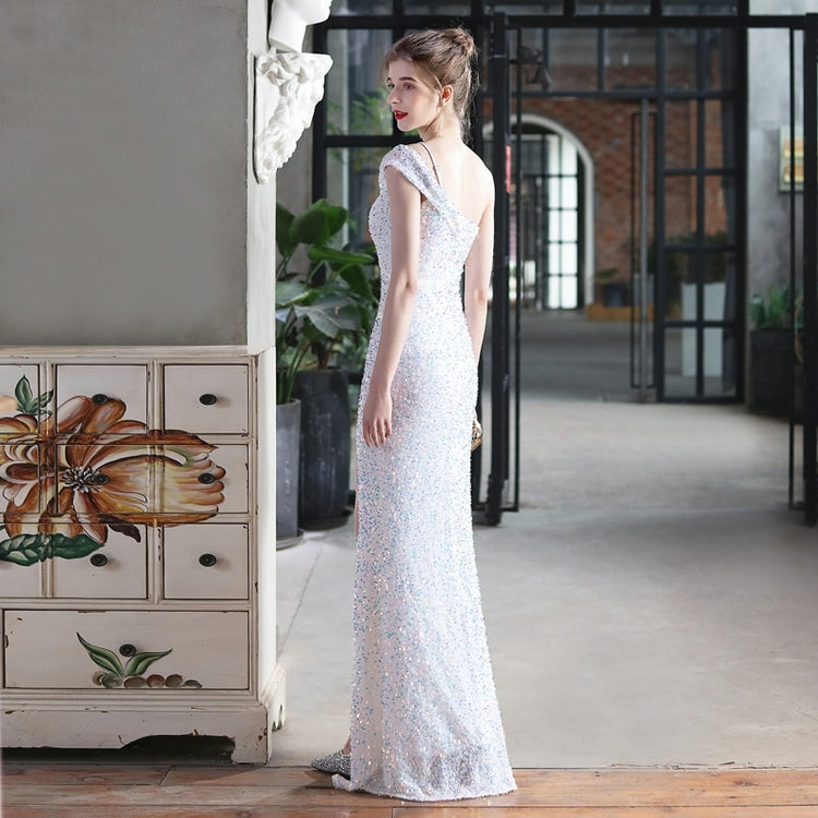 Vestido de Festa Longo Todo Detalhado com Brilho Branco