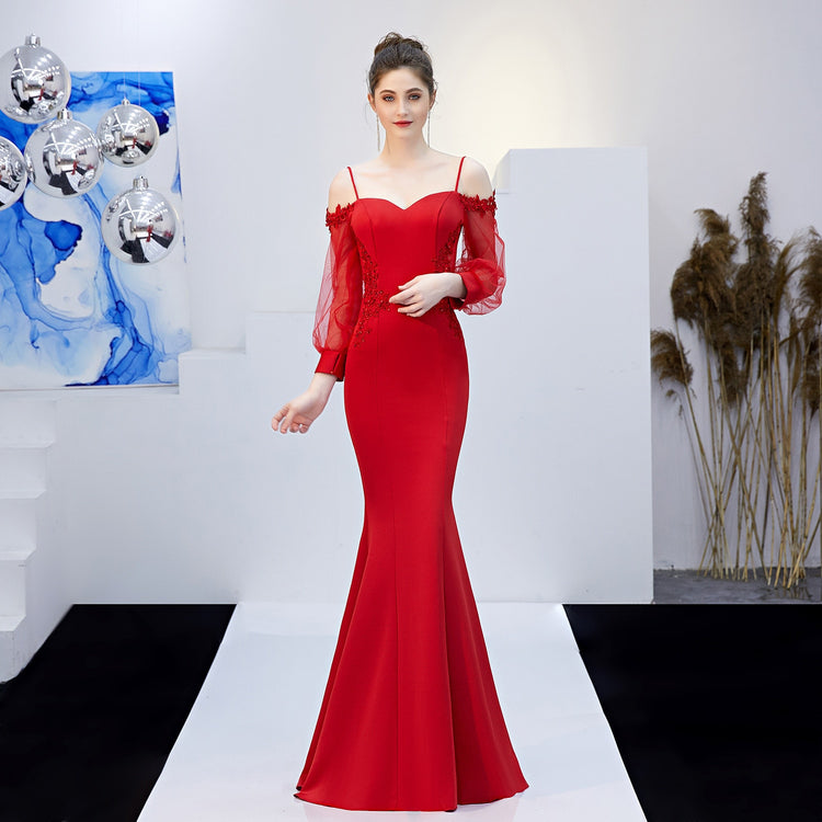 Vestido de Festa Longo Silhueta Sereia com Detalhes de Flores Vermelho