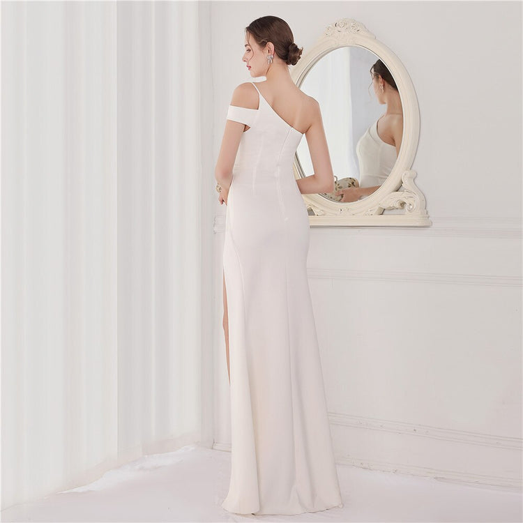 Vestido de Festa Longo com Ombro Assimétrico Branco