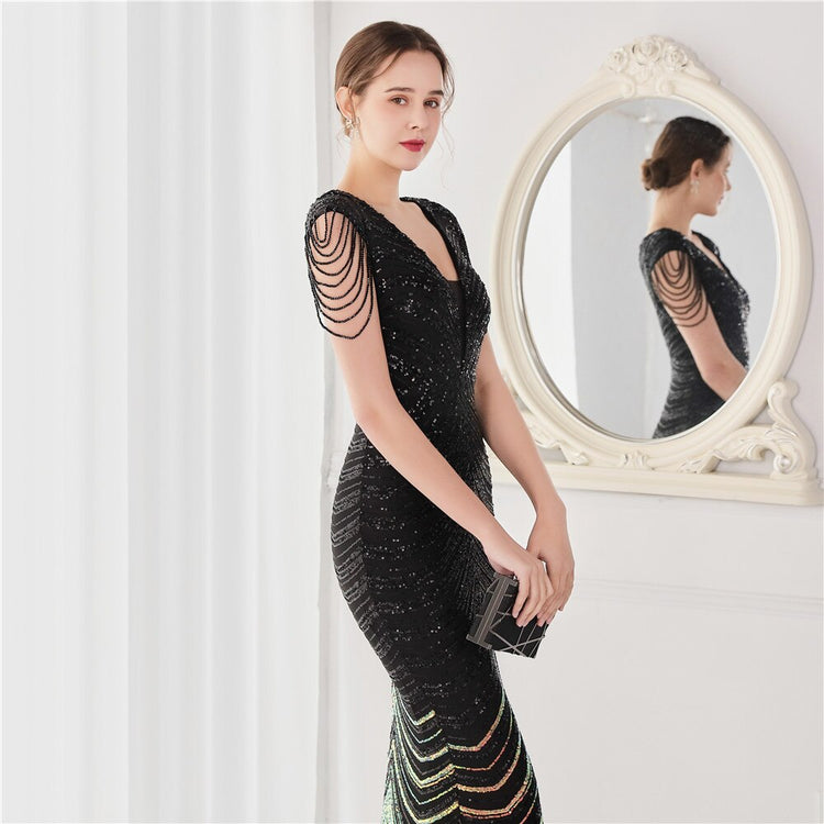 Vestido de Festa Luxo Sereia com Detalhes Paetês Preto