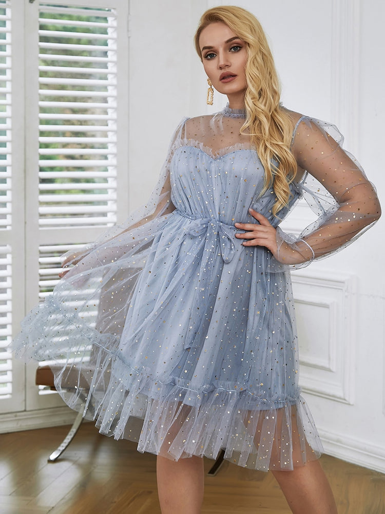 Vestido de Festa Curto com Camada em Tule e Brilho