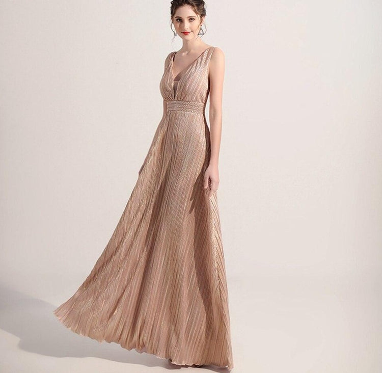 Vestido de Festa Longo em Chiffon Plissado Dourado