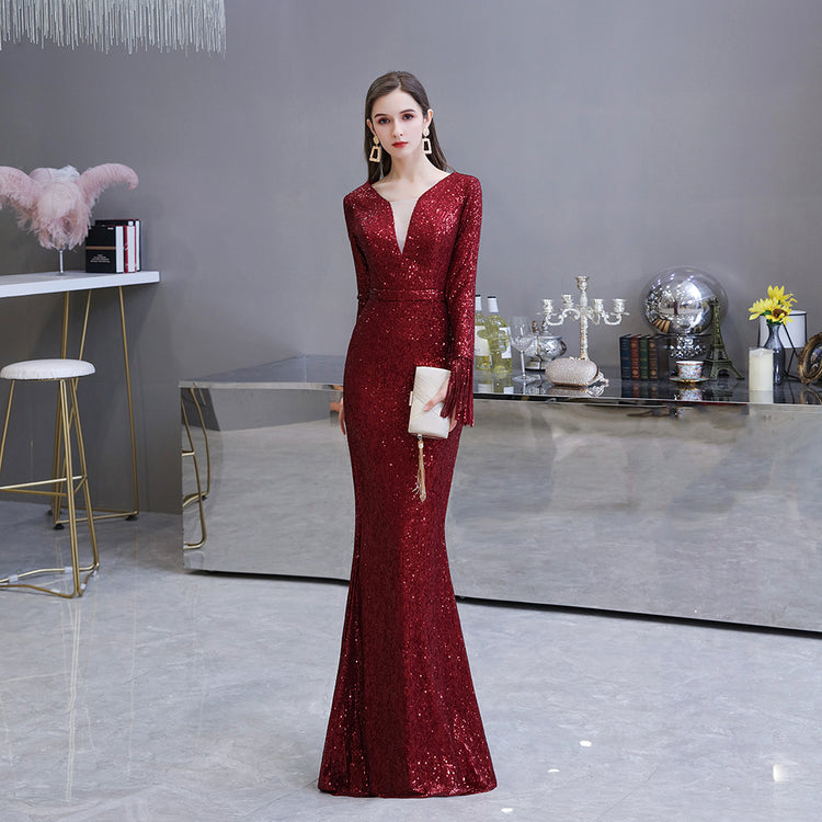 Vestido de Festa Longo com Decote e Manga Longa Elegante