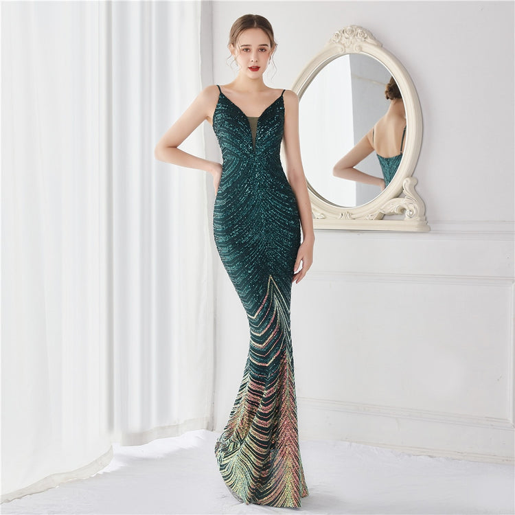 Vestido de Festa Longo Luxo Detalhado em Listras de Paetês Verde