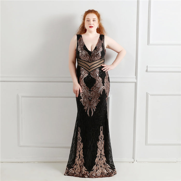 Vestido de Festa Plus Size Longo com Detalhes em Paetês Preto com Dourado