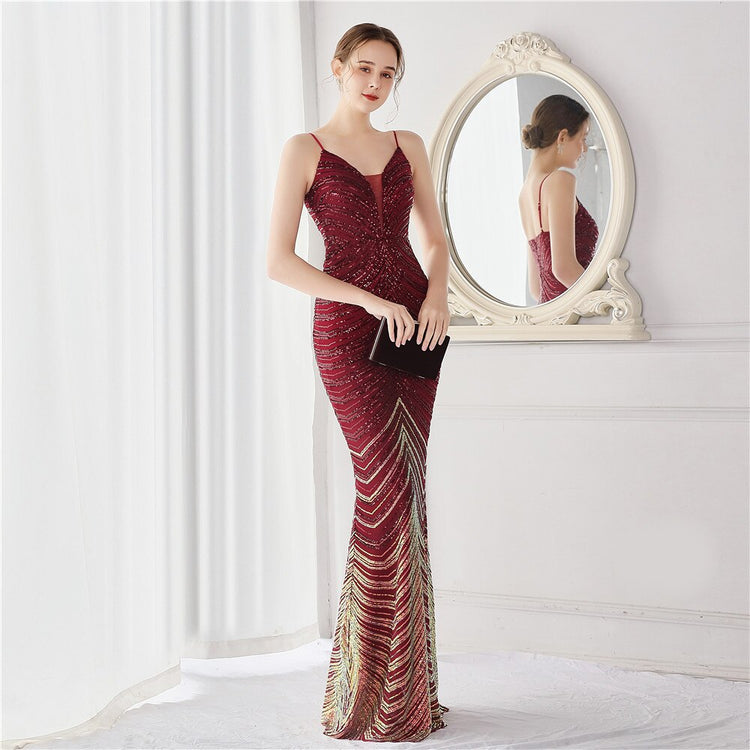 Vestido de Festa Longo Luxo Detalhado em Listras de Paetês Marsala