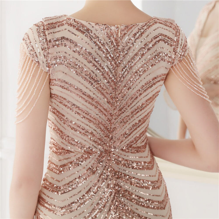 Vestido de Festa Luxo Sereia com Detalhes Paetês Dourado
