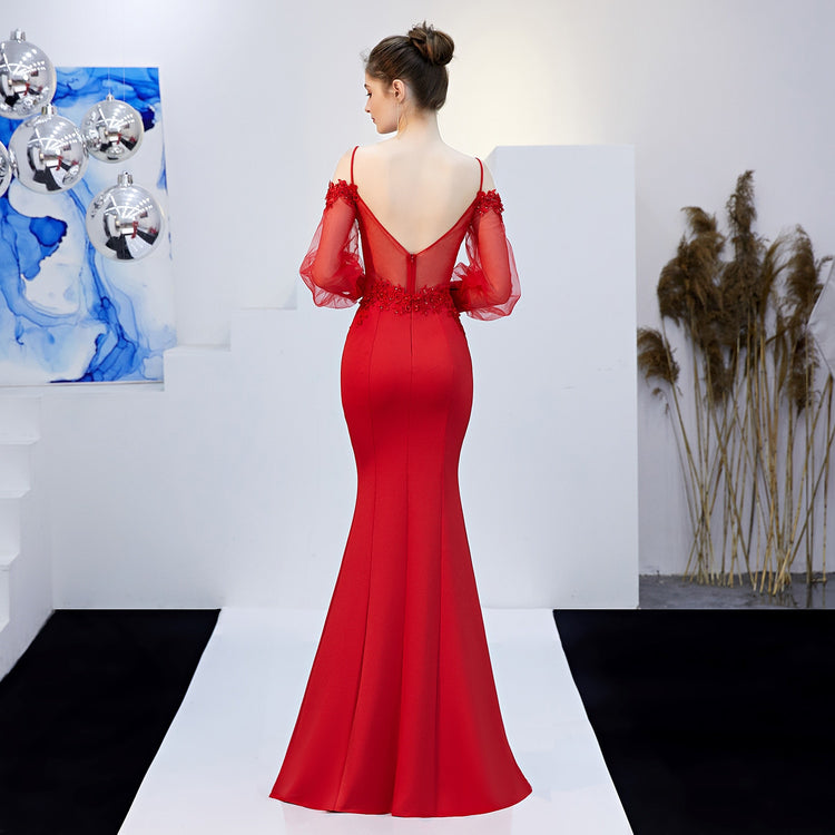 Vestido de Festa Longo Silhueta Sereia com Detalhes de Flores Vermelho