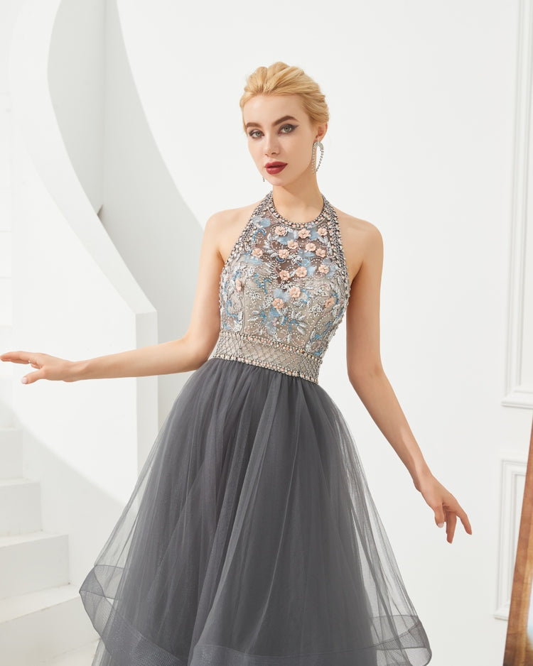 Vestido de Festa Luxo com Cristais Florais e Camadas de Tule - Modelo Especial