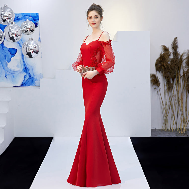 Vestido de Festa Longo Silhueta Sereia com Detalhes de Flores Vermelho