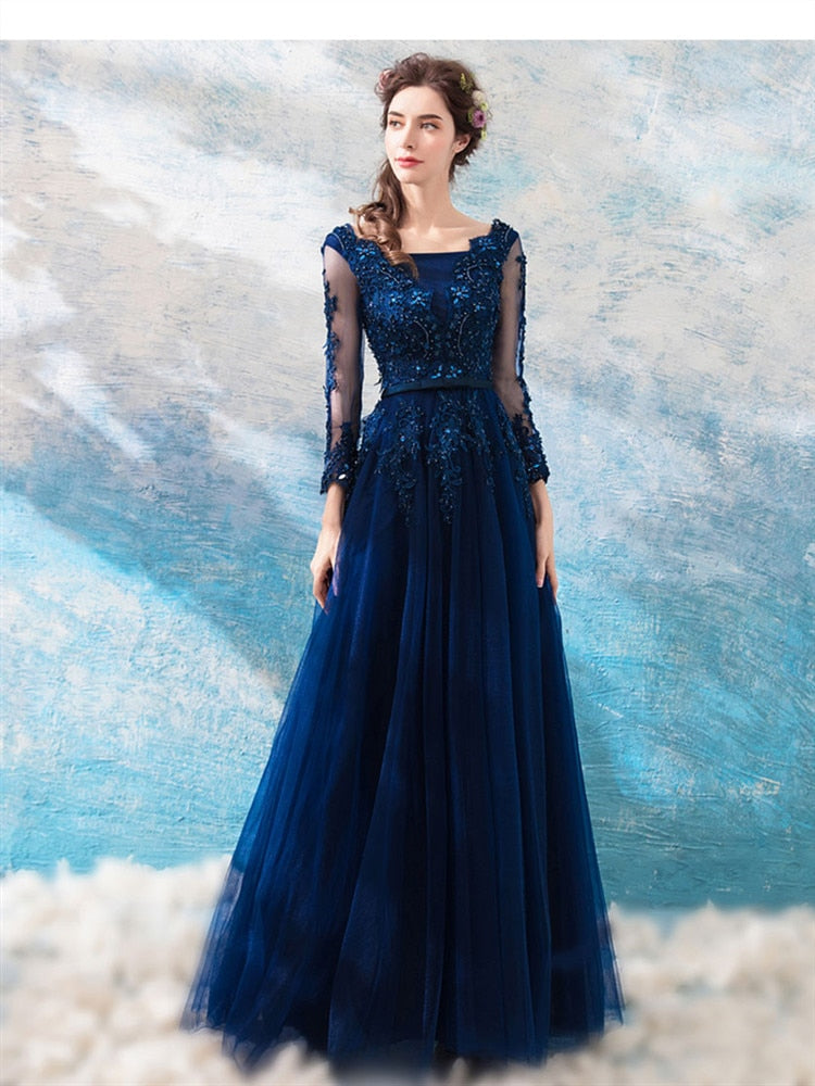 Vestido de Festa Longo em Tule com Pedraria
