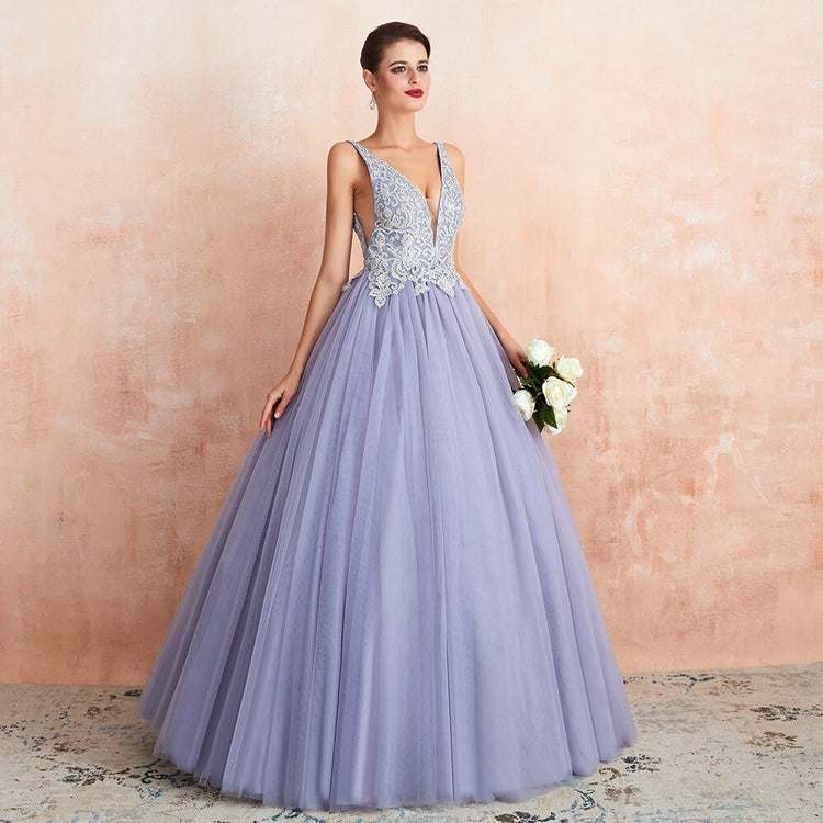 Vestido de Festa Longo Clássico Rodado em Tule Lavanda com Apliques - Modelo Especial
