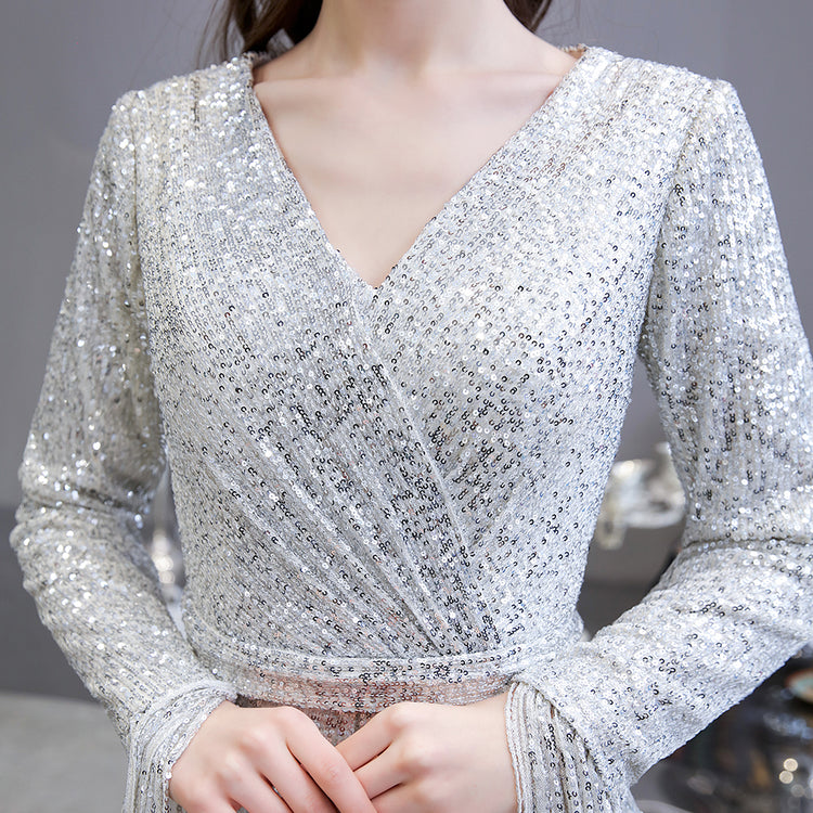 Vestido de Festa Longo com Decote e Manga Longa Elegante
