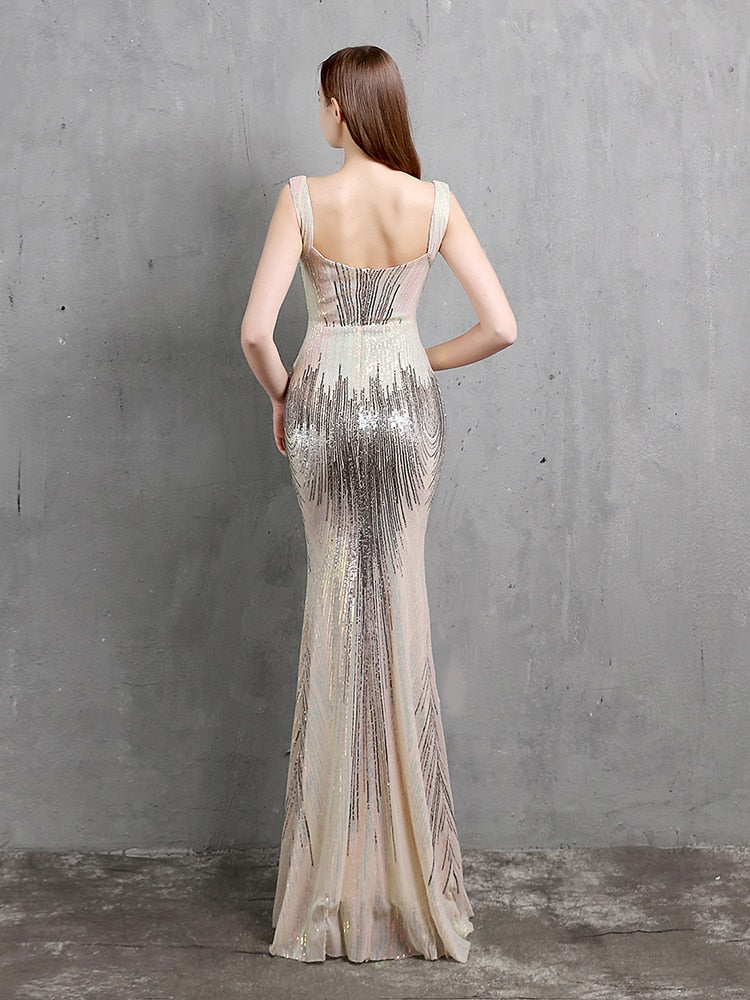 Vestido de Festa Longo Contemporaneo com Abertura Lateral Champagne