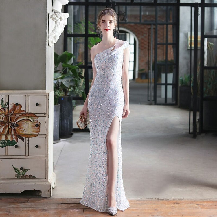 Vestido de Festa Longo Todo Detalhado com Brilho Branco