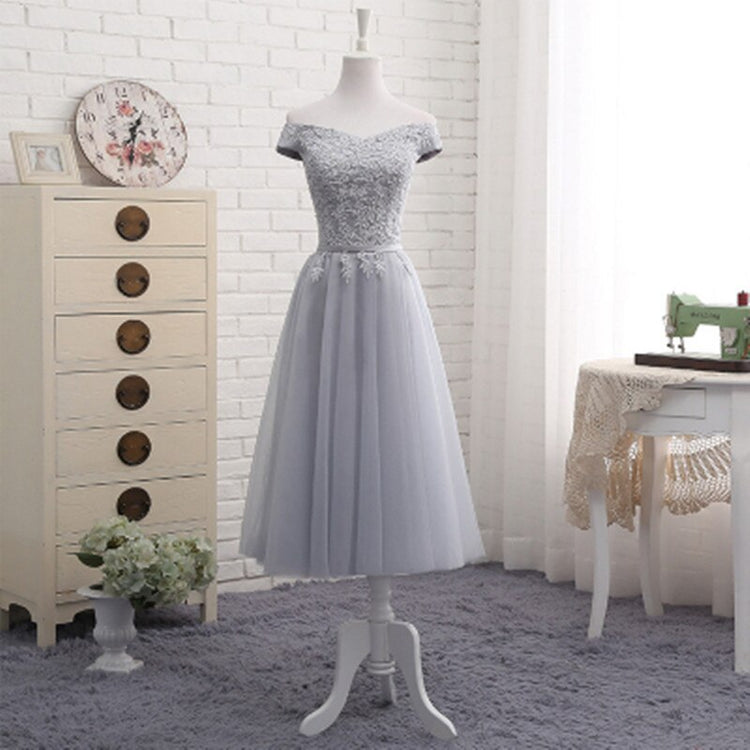 Vestido de Festa em Crepe com Apliques e Amarração Traseira Cinza