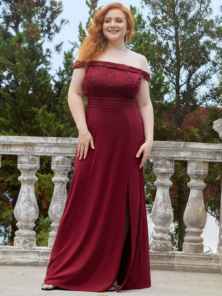 Vestido de Festa Longo Clássico com Detalhes em Renda