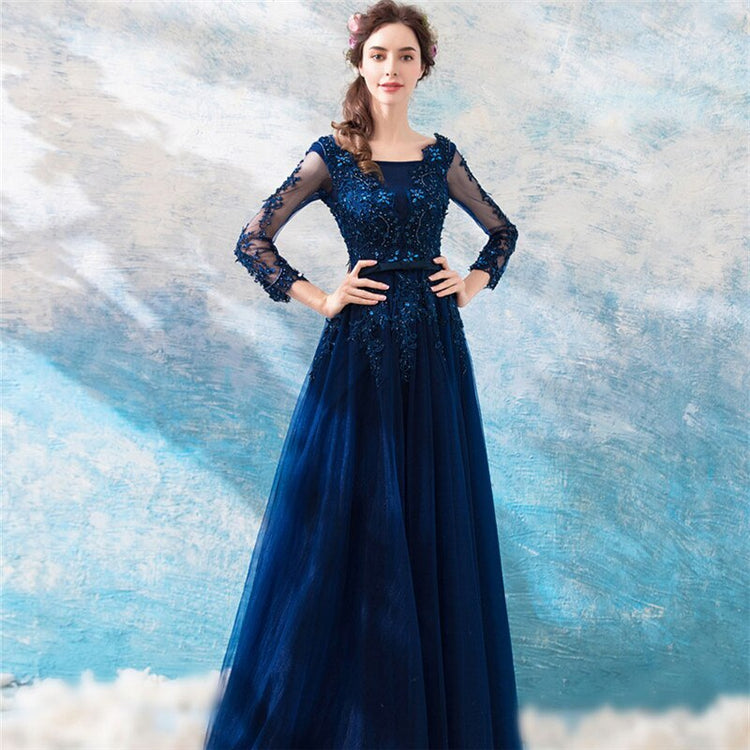 Vestido de Festa Longo em Tule com Pedraria