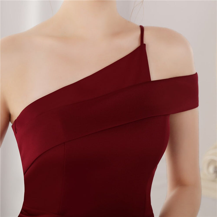 Vestido de Festa Longo com Ombro Assimétrico Marsala