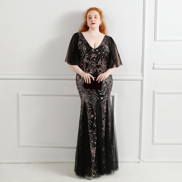 Vestido Plus Size com Manga Flutuante Brilho