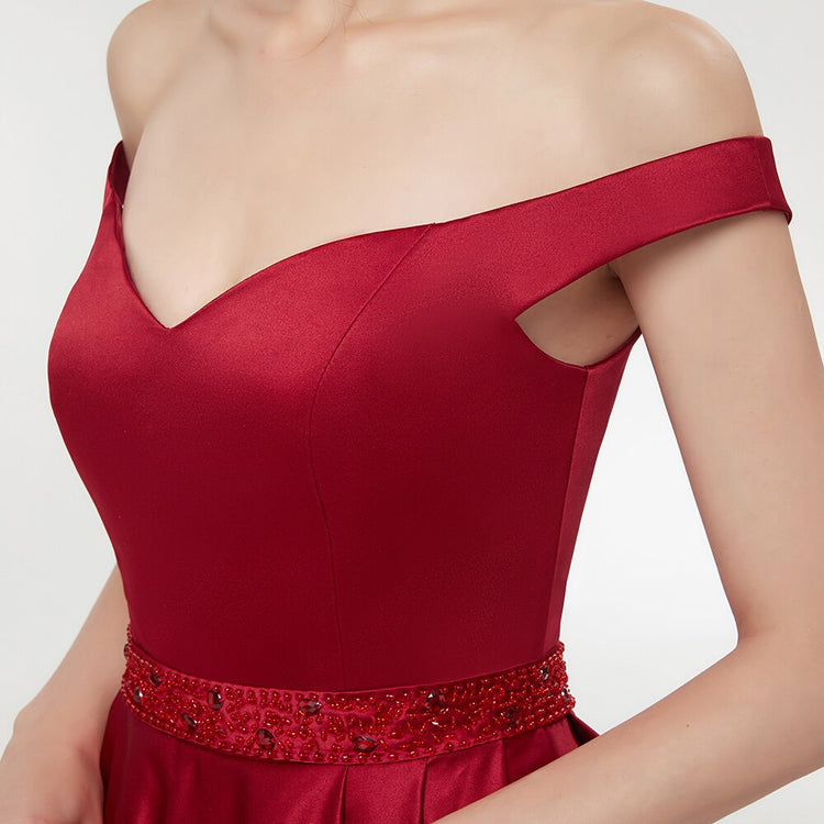 Vestido de Festa Longo Ombro a Ombro em Cetim com Cinto Decorado - Modelo Especial
