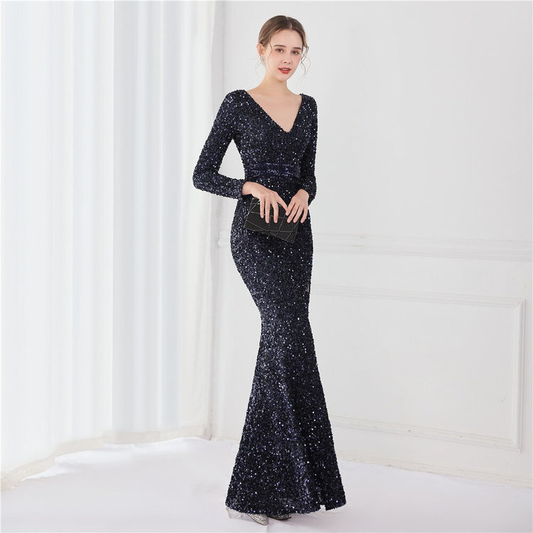 Vestido de Festa Longo Luxo Todo Detalhado em Paetês Azul Marinho