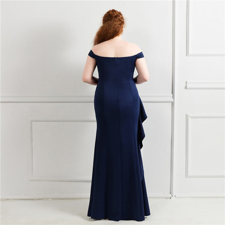 Vestido de Festa Plus Size Luxo com Detalhe em Laço Azul Marinho