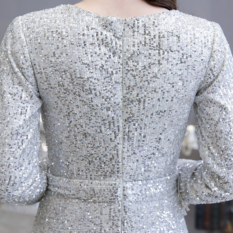 Vestido de Festa Longo com Decote e Manga Longa Elegante