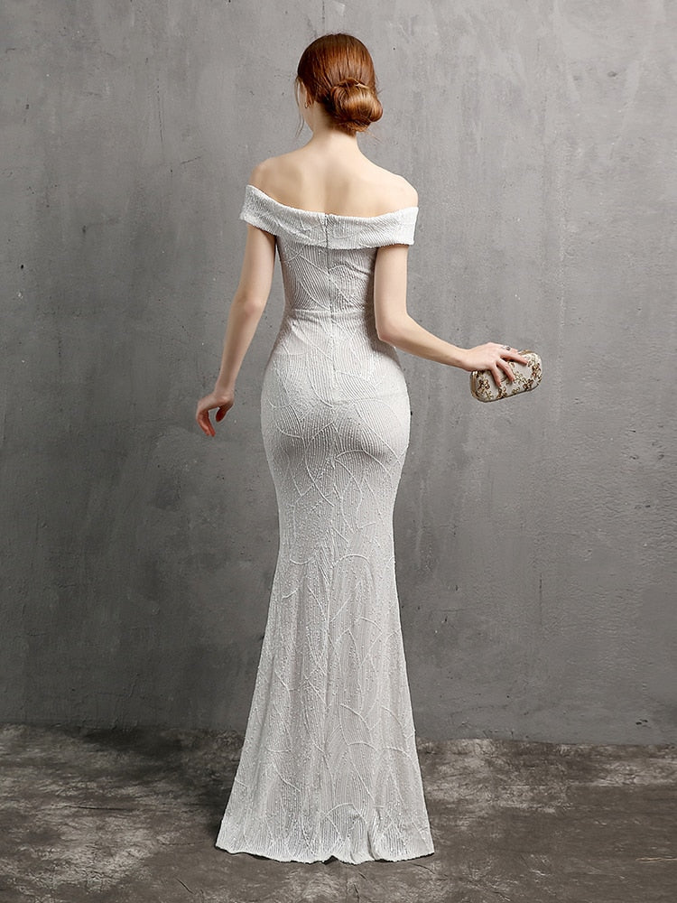 Vestido de Festa Longo com Abertura Lateral em Chiffon Branco