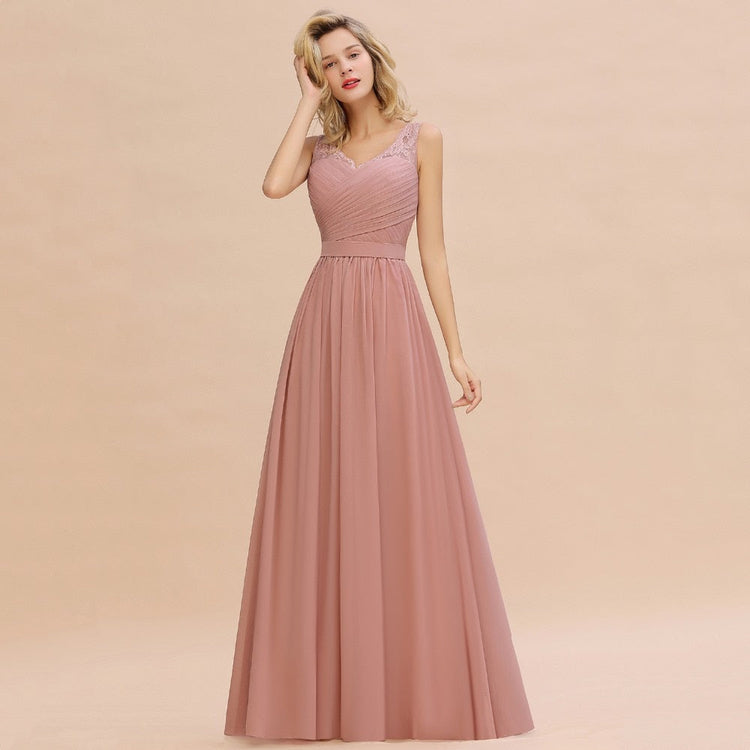 Vestido de Festa Longo Design Clássico com Detalhes em Renda (Pronta Entrega)
