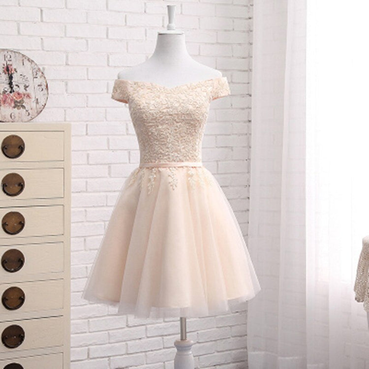 Vestido de Festa em Crepe com Renda em Champanhe