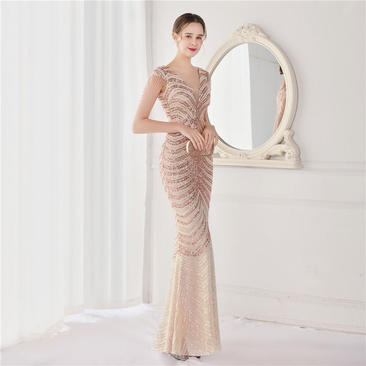 Vestido de Festa Luxo Sereia com Detalhes Paetês Dourado