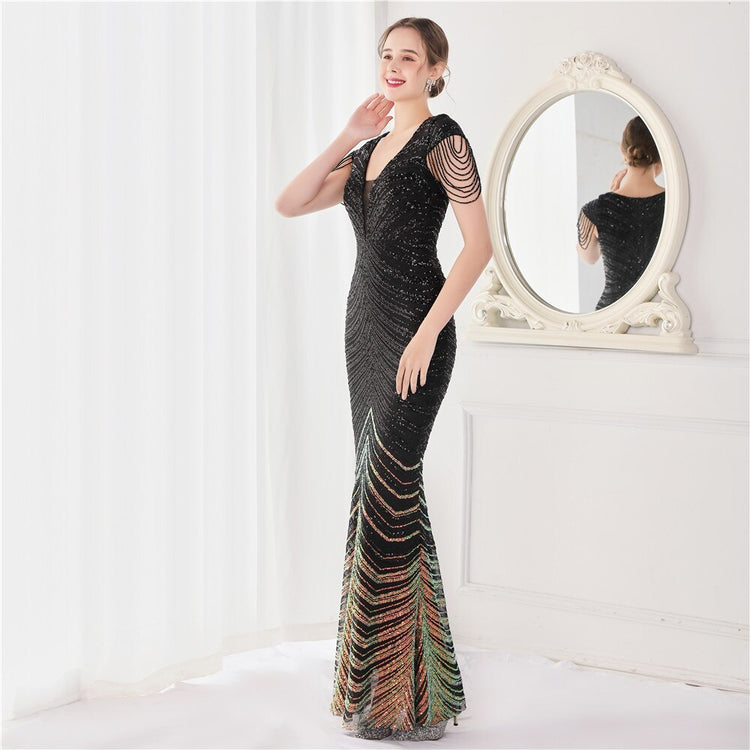 Vestido de Festa Luxo Sereia com Detalhes Paetês Preto