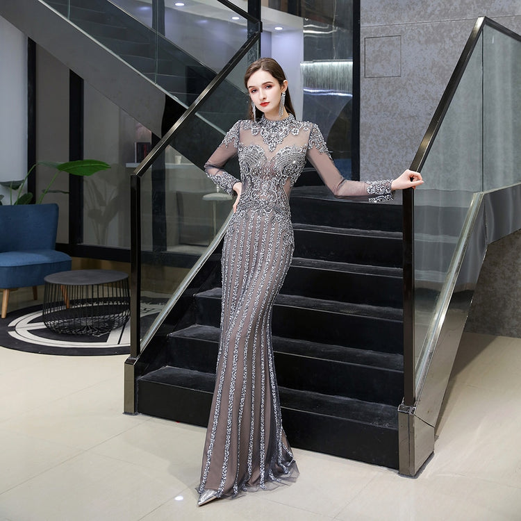 Vestido de Festa Luxo Absoluto com Decoração em Cristais com Efeito de Jóias - Modelo Especial