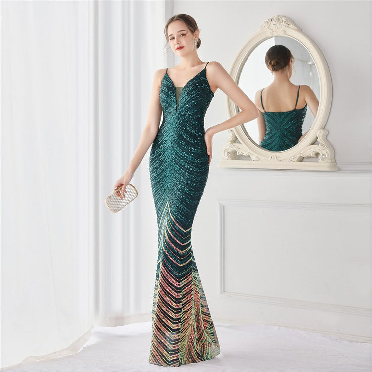 Vestido de Festa Longo Luxo Detalhado em Listras de Paetês Verde