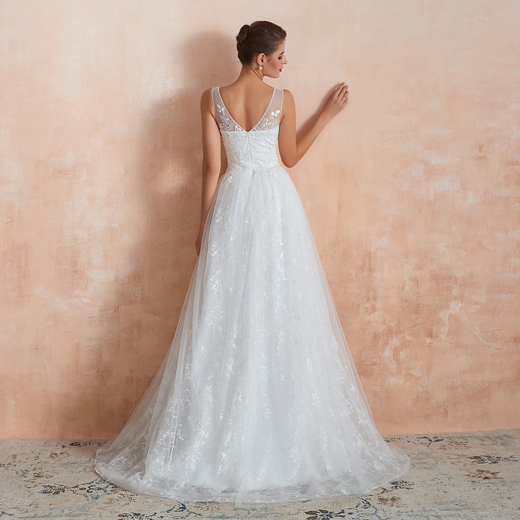 Vestido de Noiva Silhueta A em Tule Decorado com Brilho