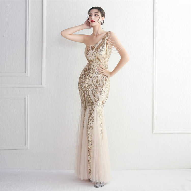 Vestido de Festa Sereia Ombro Único com Detalhes Brilho Dourado