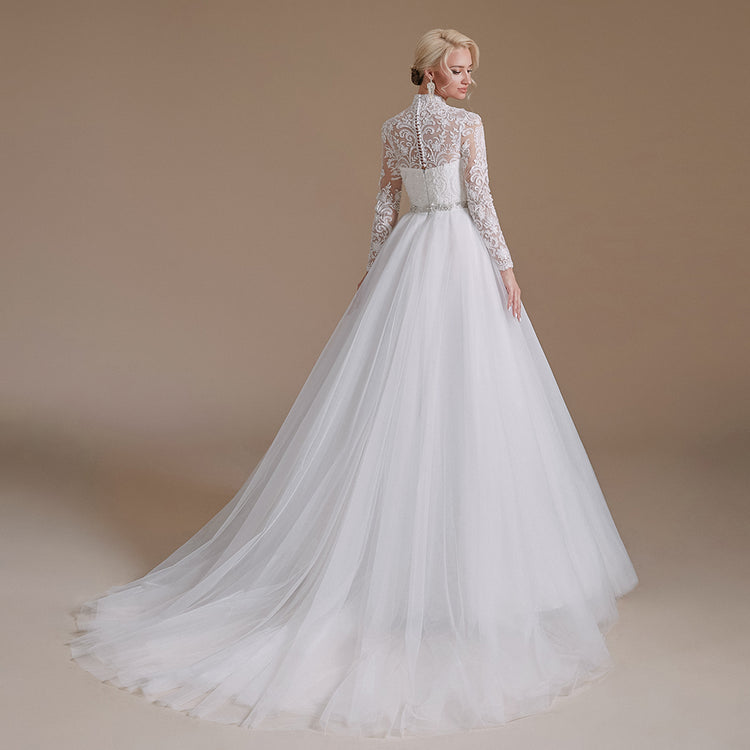 Vestido de Festa Luxo Clássico Romântico com Apliques em Cristais e Renda