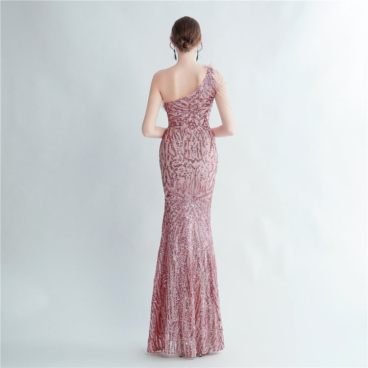 Vestido de Festa Longo Clássico em Plumas