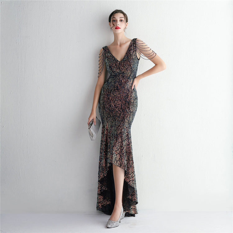 Vestido de Festa Longo Decorado com Paetês e Babado