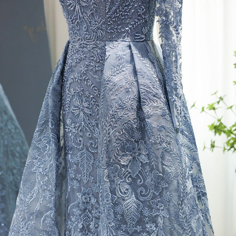 Vestido de Festa Maxi Luxo Decorado com Cristais e Manga Assimétrica - Modelo Especial