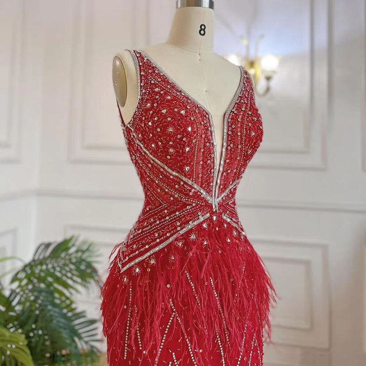 Vestido de Festa Luxo Decorado em Strass e Plumas - Modelo Especial