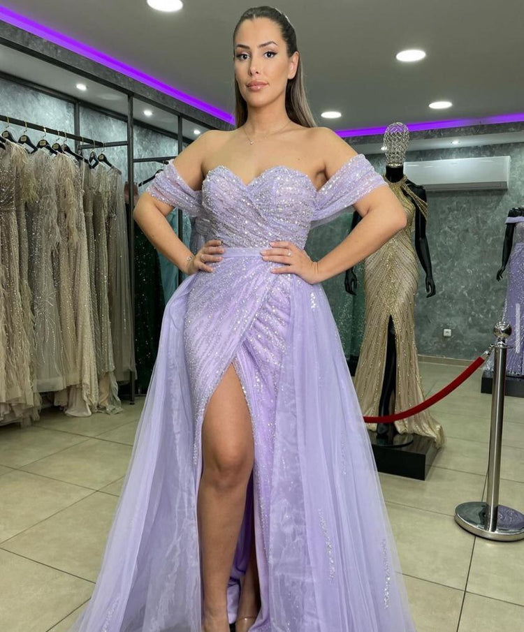 Vestido de Festa Longo Luxo com Manga e Cauda em Tule - Modelo Especial